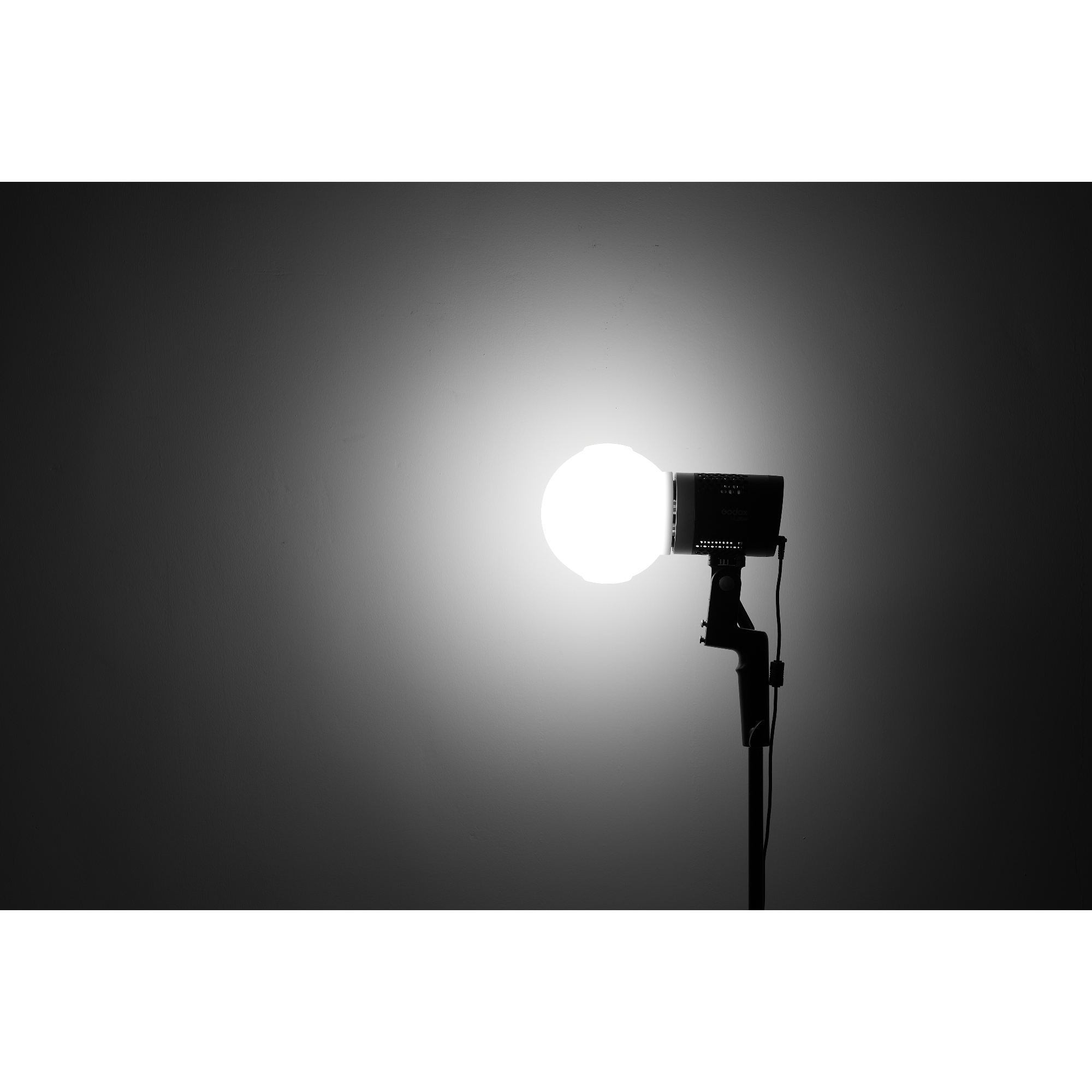 картинка Комплект светодиодных осветителей Godox ML-KIT2 для видеосъемки из Постоянный свет от магазина Mif-Bond